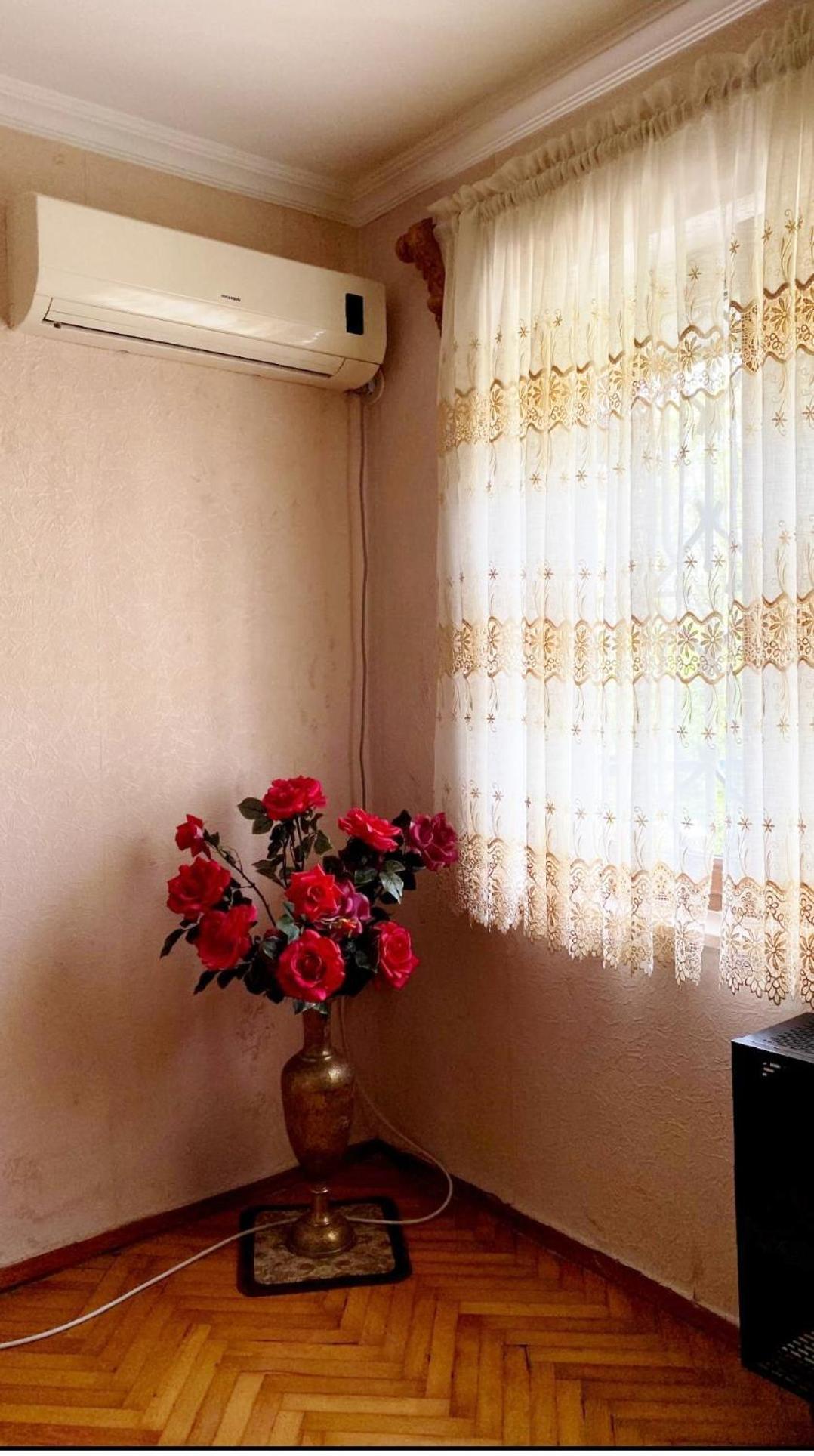 David,S Apartment In Palm Trees Alley On Agmashenebeli Kutaisi Exterior photo